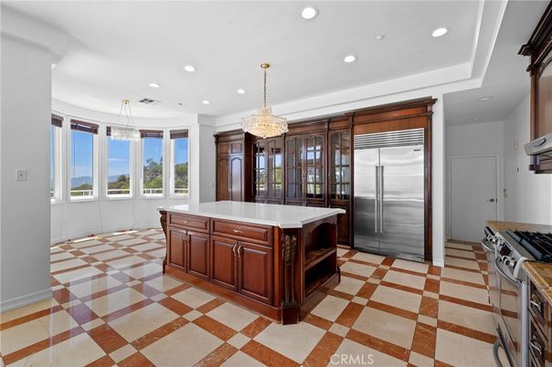 Chandelier, Interior, Kitchen, Recessed Lighting, Stainless Steel Appliances