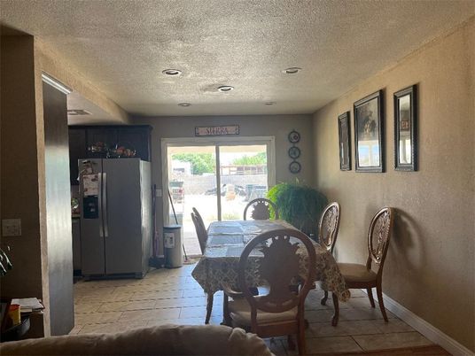 Dining room, Interior, Recessed Lighting