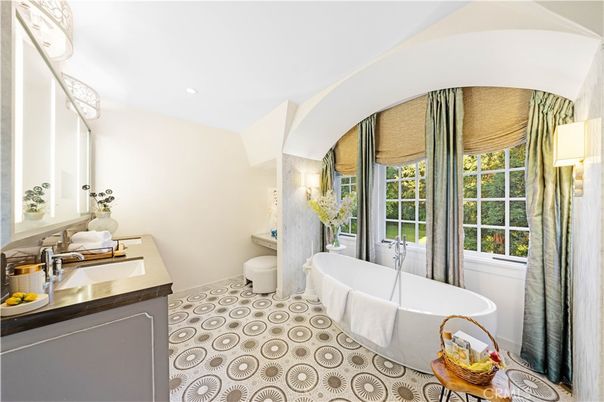Bathroom, Free Standing Baths, Interior, Recessed Lighting