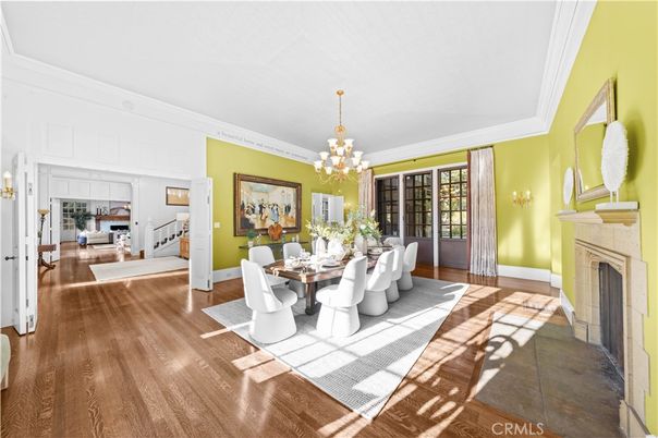 Chandelier, Dining room, Fireplace, Interior, Wood Texture Flooring