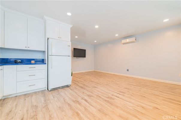 Empty room, Interior, Kitchen, Recessed Lighting, Wood Texture Flooring