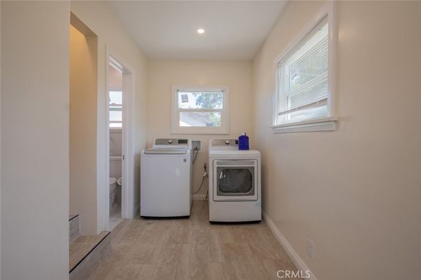 Interior, Recessed Lighting, Washer