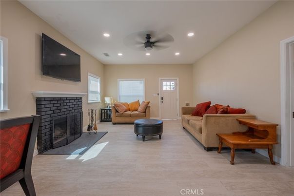 Fireplace, Interior, Living room, Recessed Lighting