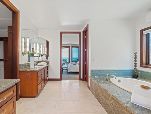 Bathroom, Bedroom, Interior, Recessed Lighting, Water