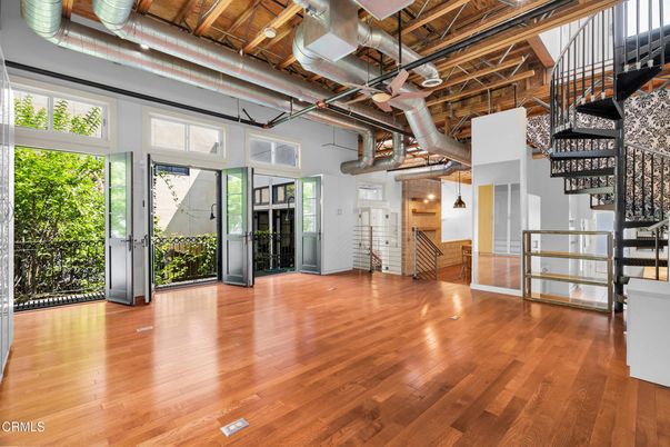 Interior, Pendant Lights, Wood Texture Flooring