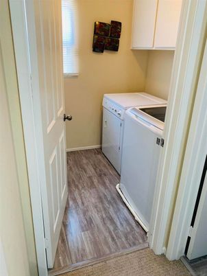 Interior, Washer, Wood Texture Flooring