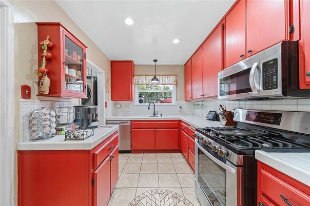 Interior, Kitchen, Pendant Lights, Recessed Lighting, Stainless Steel Appliances, Tile Countertops