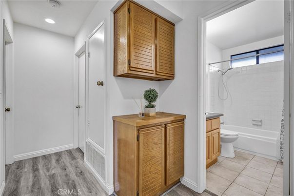Bathroom, Interior, Recessed Lighting, Wood Texture Flooring