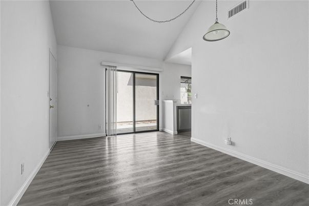 Empty room, Interior, Pendant Lights, Wood Texture Flooring
