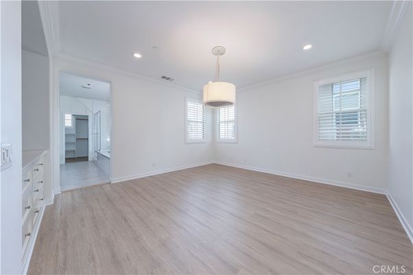 Empty room, Interior, Pendant Lights, Recessed Lighting, Wood Texture Flooring