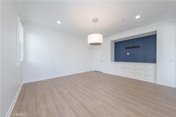 Empty room, Interior, Pendant Lights, Recessed Lighting, Wood Texture Flooring