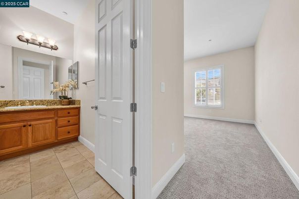 Bathroom, Empty room, Interior, Recessed Lighting