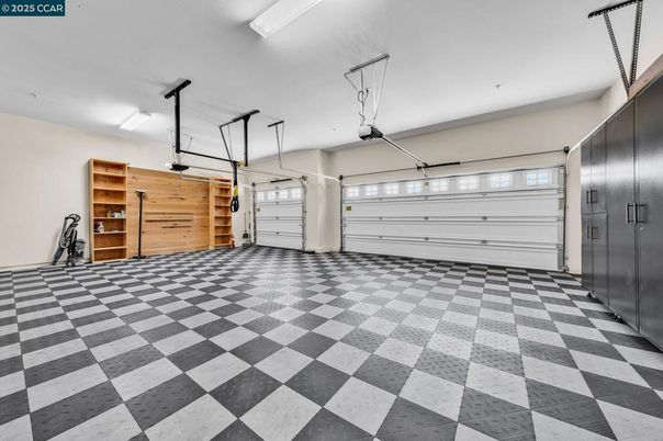 Garage, Interior