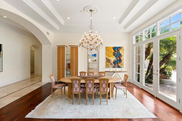 Chandelier, Dining room, Interior, Recessed Lighting, Wood Texture Flooring