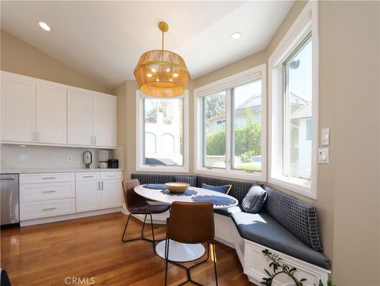 Dining room, Interior, Kitchen, Pendant Lights, Recessed Lighting, Wood Texture Flooring