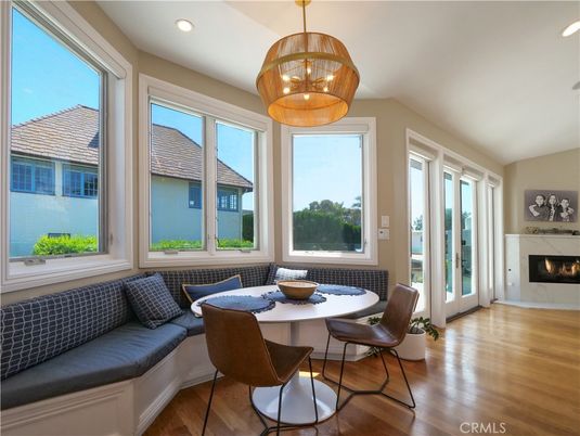 Dining room, Fireplace, Interior, Pendant Lights, Recessed Lighting, Wood Texture Flooring