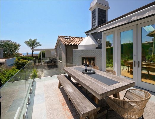 Exterior, Fireplace