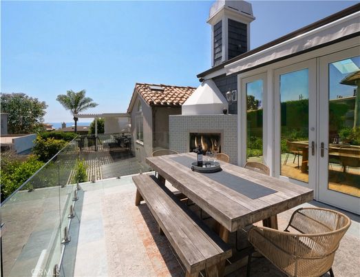 Exterior, Fireplace
