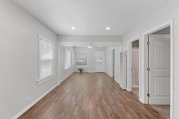Empty room, Interior, Recessed Lighting, Wood Texture Flooring