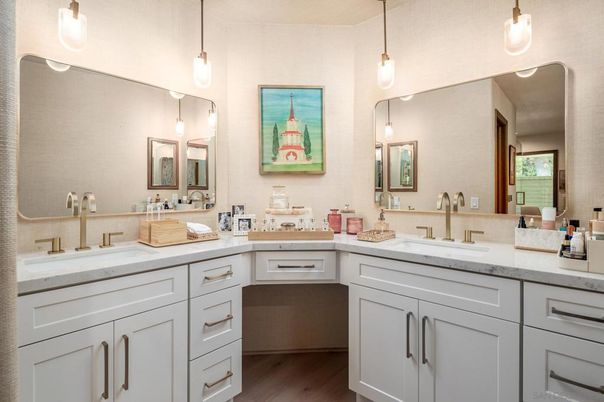 Bathroom, Dual Sink Vanities, Interior, Pendant Lights, Wood Texture Flooring