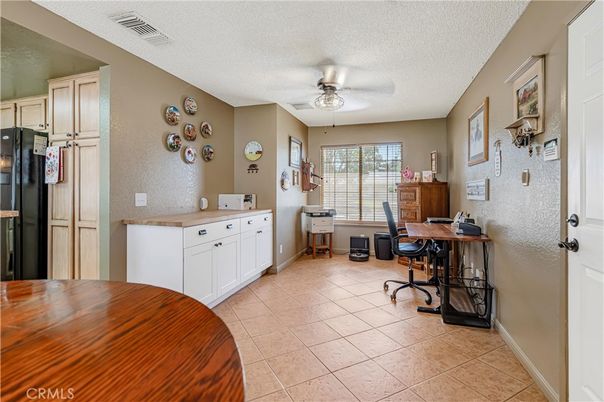 Home Office, Interior