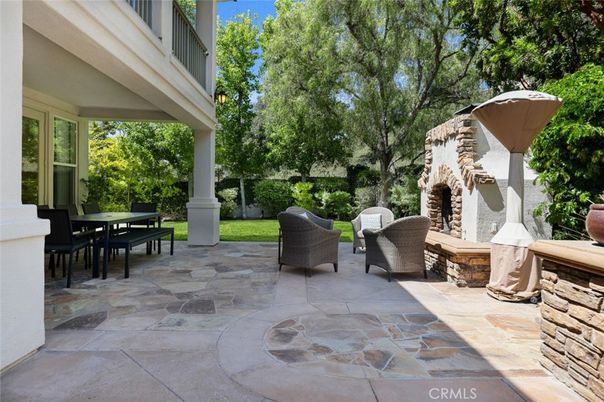 Exterior, Fireplace