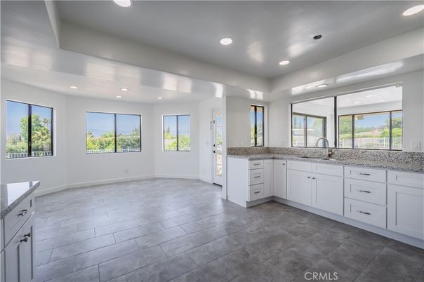 Empty room, Interior, Kitchen, Recessed Lighting
