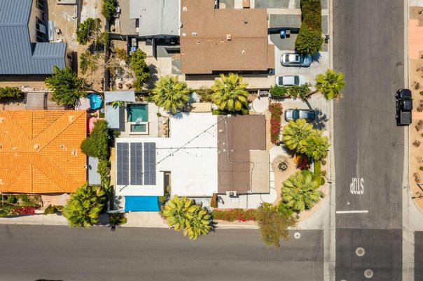 Exterior, Drone