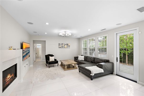Fireplace, Interior, Living room, Recessed Lighting