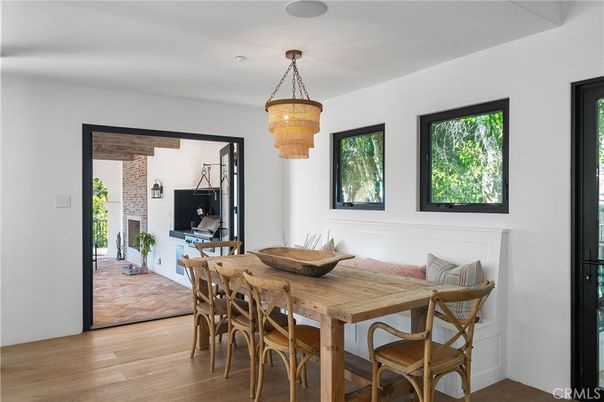 Chandelier, Dining room, Fireplace, Interior, Wood Texture Flooring