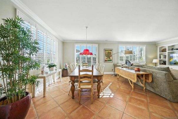 Dining room, Interior, Living room, Pendant Lights