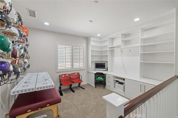 Fitness Equipment, Interior, Recessed Lighting