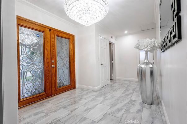 Chandelier, Interior, Marble, Recessed Lighting