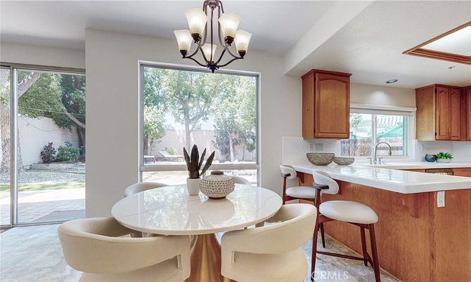 Chandelier, Dining room, Interior, Kitchen