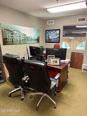 Home Office, Interior