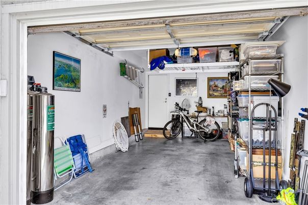 Garage, Interior