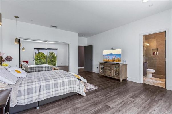Bathroom, Bedroom, Interior, Pendant Lights, Recessed Lighting, Wood Texture Flooring