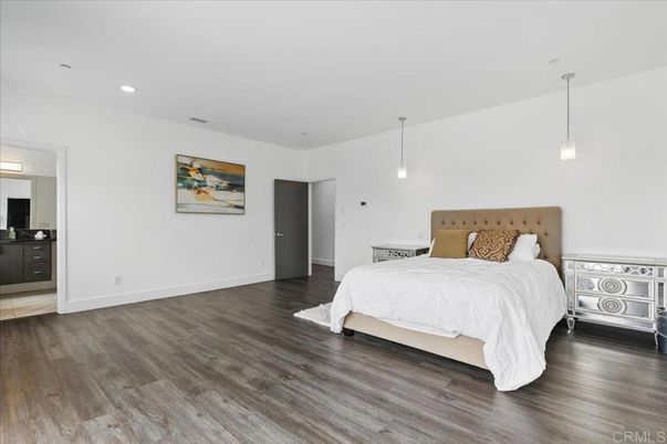 Bedroom, Interior, Pendant Lights, Recessed Lighting, Wood Texture Flooring
