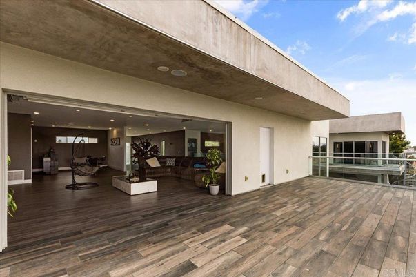 Exterior, Wood Texture Flooring