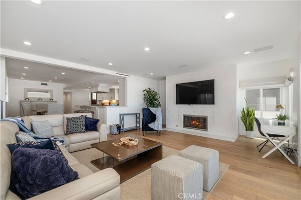 Fireplace, Interior, Kitchen, Living room, Recessed Lighting, Wood Texture Flooring