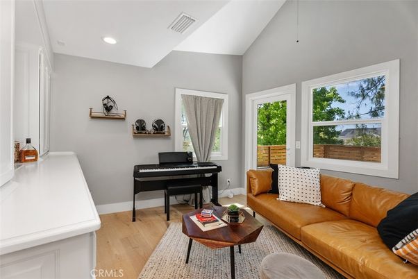 Interior, Living room, Piano, Recessed Lighting, Wood Texture Flooring