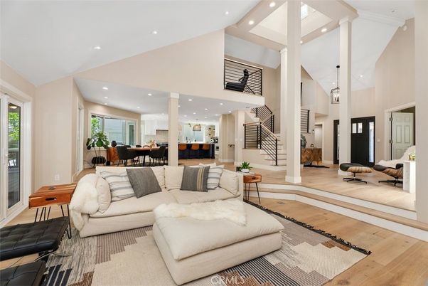 Dining room, Interior, Living room, Pendant Lights, Recessed Lighting, Wood Texture Flooring