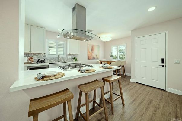 Dining room, Interior, Kitchen, Recessed Lighting, Wood Texture Flooring