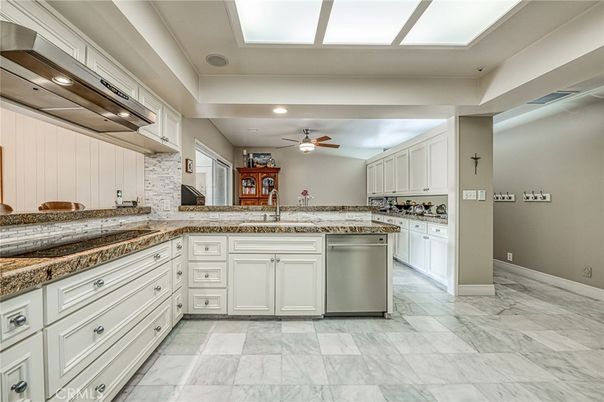 Interior, Kitchen, Marble, Recessed Lighting