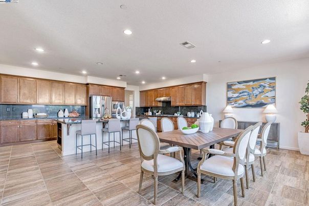 Dining room, Interior, Kitchen, Recessed Lighting, Stainless Steel Appliances