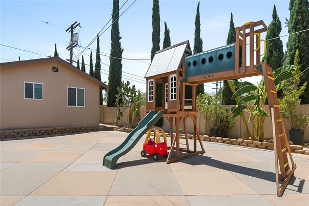 Backyard, Exterior, Playground