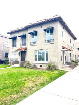Backyard, Exterior, Facade, Mediterranean
