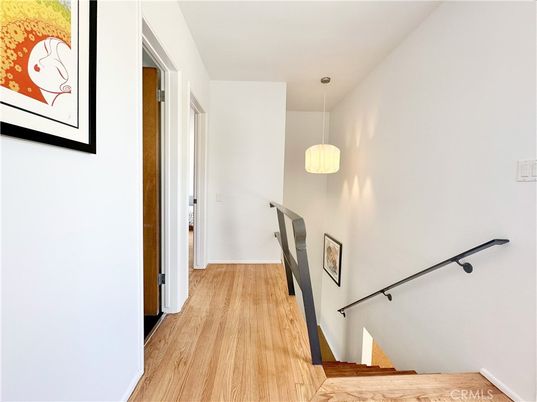 Interior, Pendant Lights, Wood Texture Flooring
