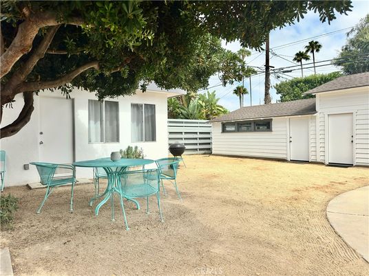 Detached Garage, Exterior
