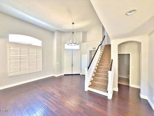 Interior, Pendant Lights, Recessed Lighting, Wood Texture Flooring